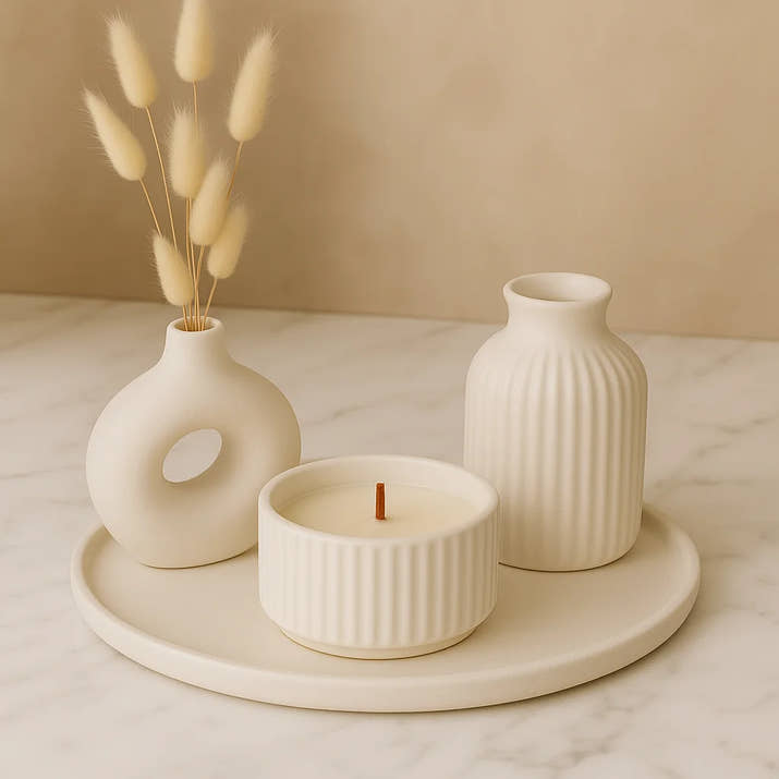 Minimal 4’lü Dekor Seti – Modern Vazolar, Kokulu Mum ve Altlık ile İskandinav Şıklığı