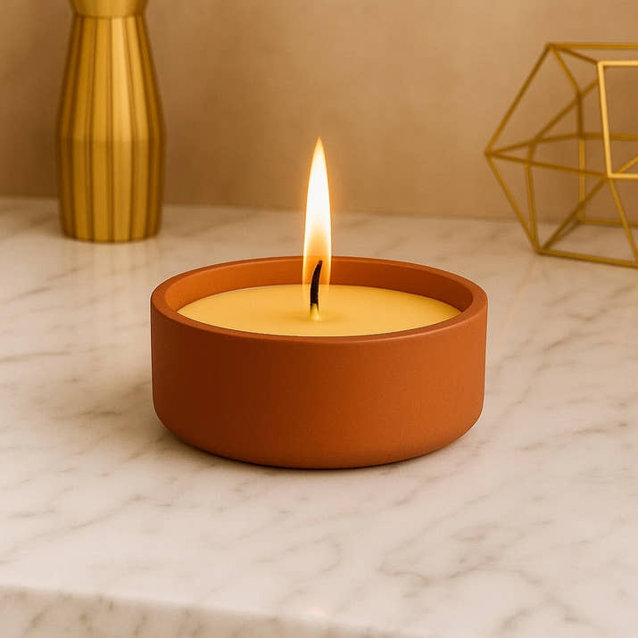 5'li Dekoratif Set – El Yapımı Kapaklı Mum, Vazo ve Mumluk ile Minimal Tasarım